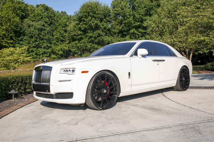 Rolls-Royce Ghost in White on Forgiato Wheels (Undice-M) '2017